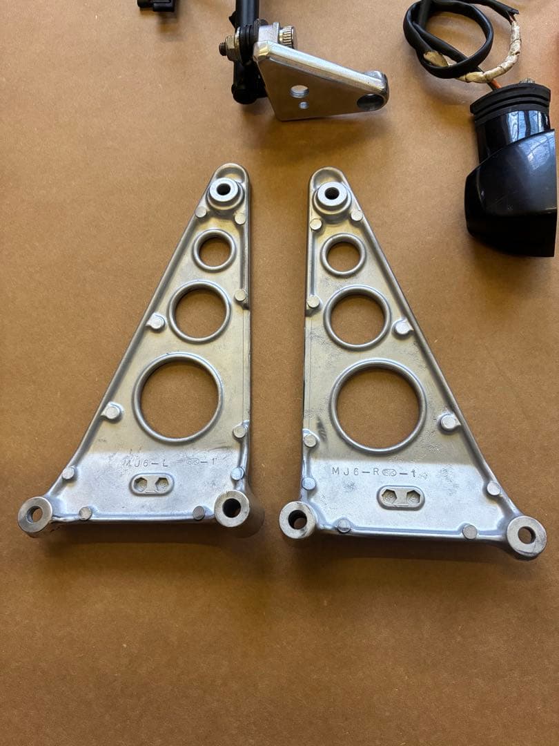 送料込み　CBR400F 1型　ライトステー　ウィンカー　純正　当時物