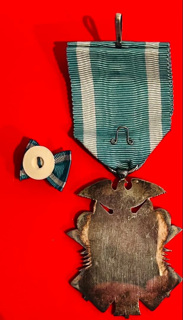 勲章　功六級金鵄勲章