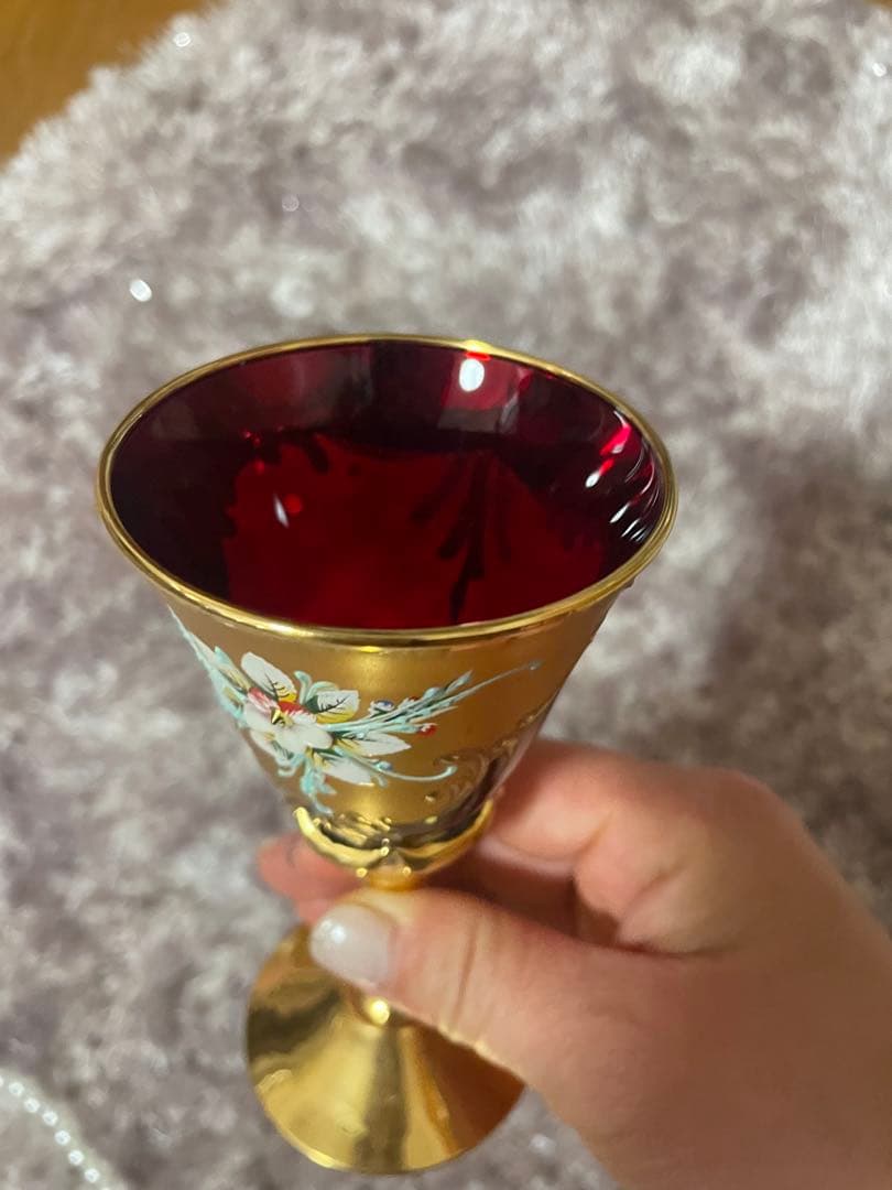 ベネチアングラス　ワイングラス　 24kT 赤と金の花柄ガラス杯