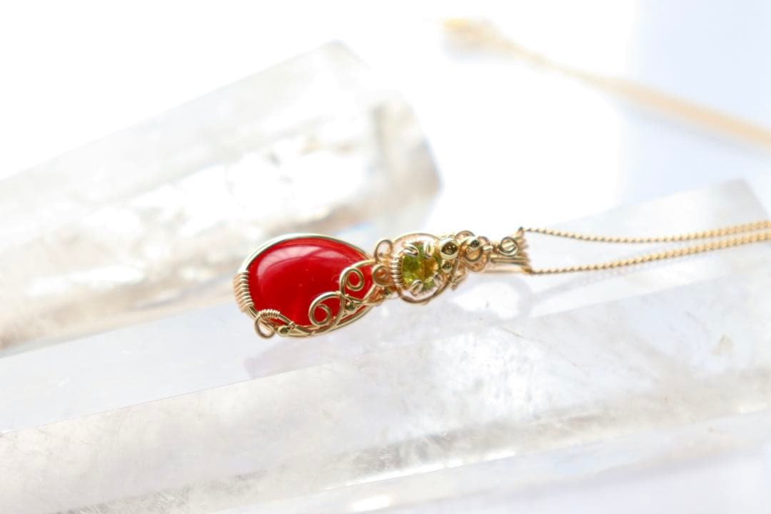 アンダラクリスタルのワイヤージュエリーネックレス✧ドラゴンズブラッド✧ペンダント