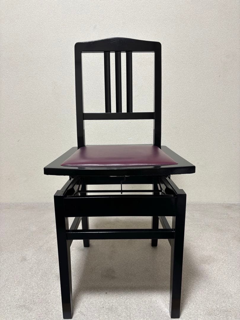 トムソン　椅子