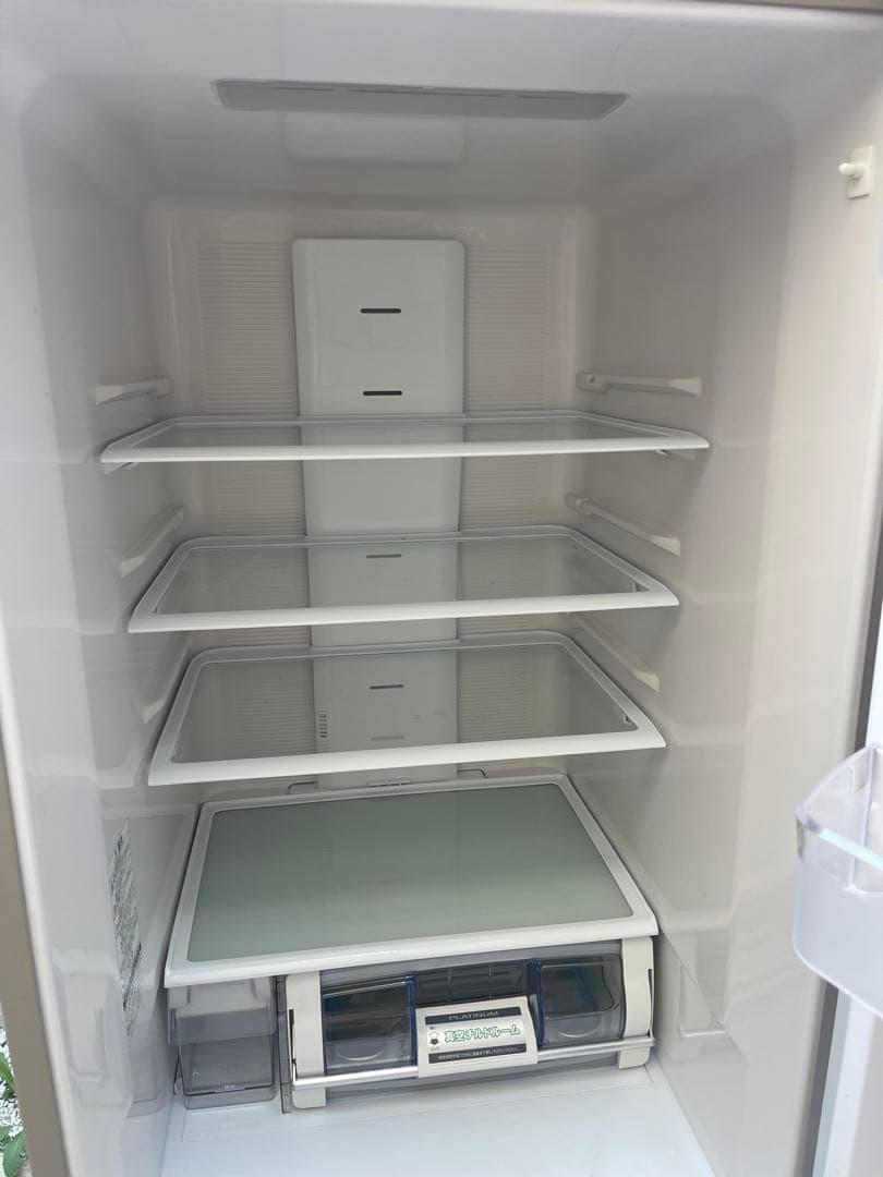 日立 R-S3200HV冷蔵庫 自動製氷真空チルド 315L 3ドア2018年製