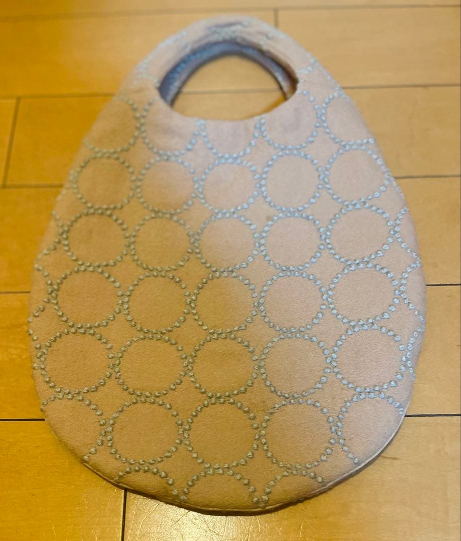 [美品】ミナペルホネン　タンバリン　エッグバッグ　ベージュ