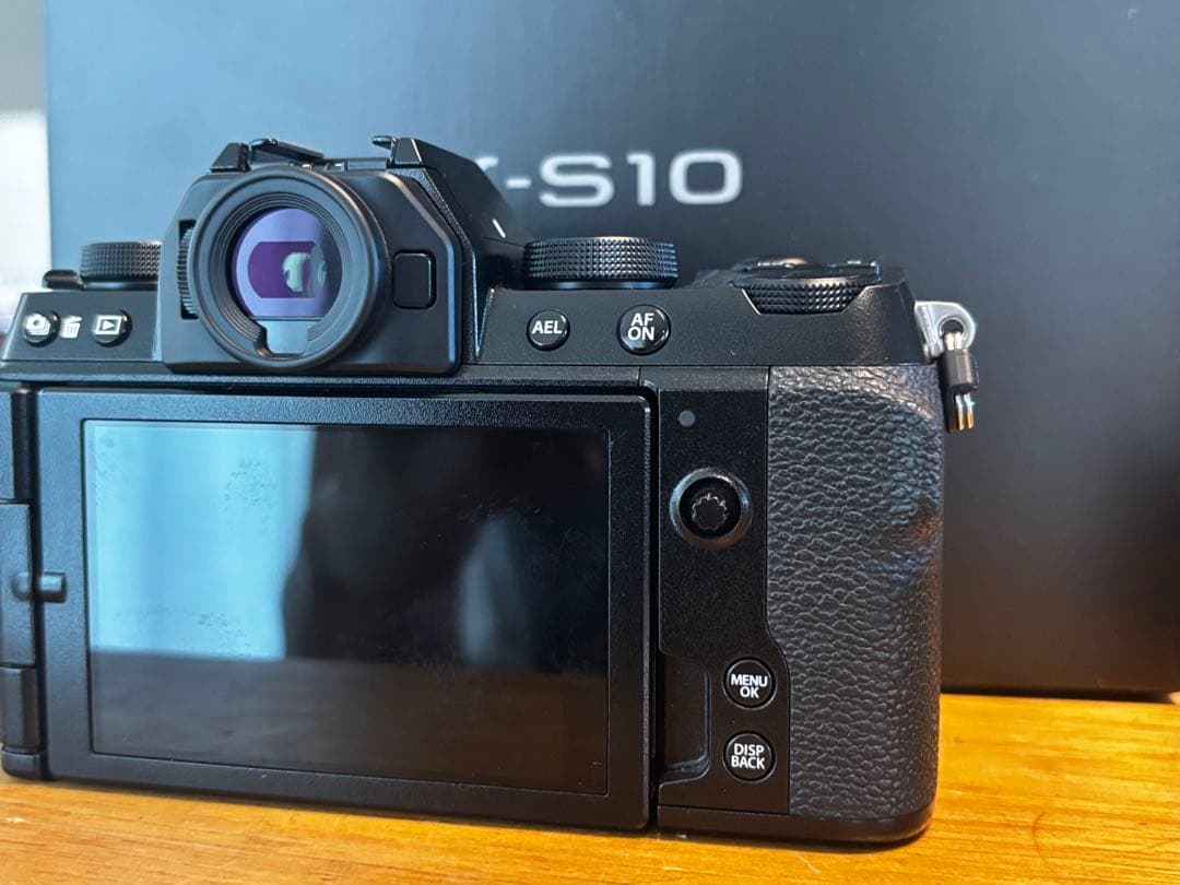 【美品】FUJIFILM X-S10 本体 バッテリー2個