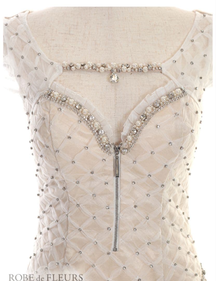 ROBE de FLEURS ビーズ装飾アイボリードレス