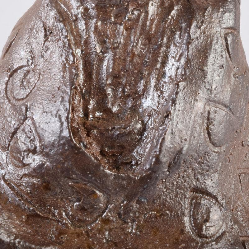 信楽焼　達磨像　置物　在銘　共箱　C　8472