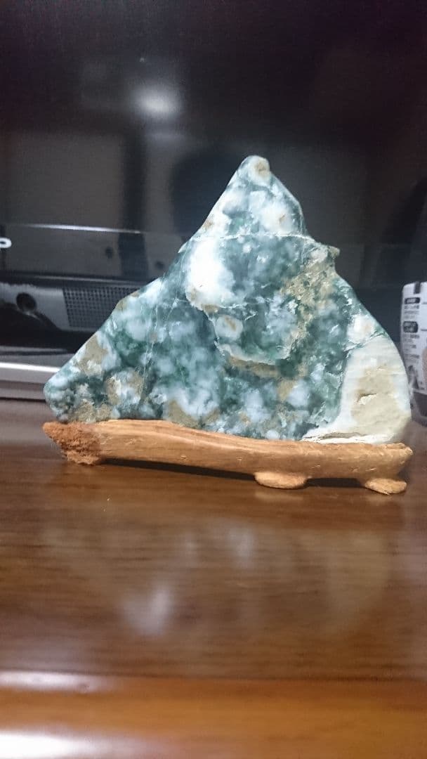 糸魚川 翡翠 原石