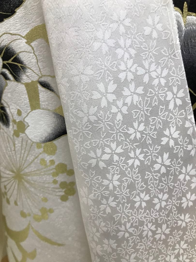 振袖単品　未仕立て品　正絹　金彩
