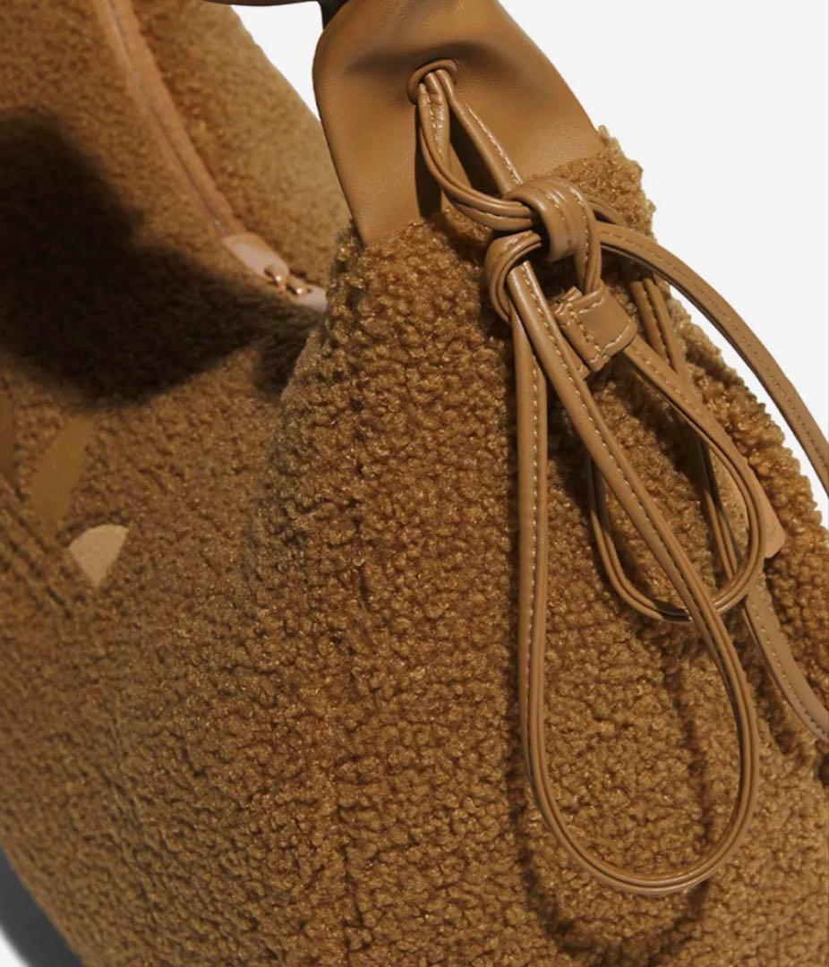 【韓国アディダス〉】adidas ボアショルダーバッグ ブラウン　新品正規品