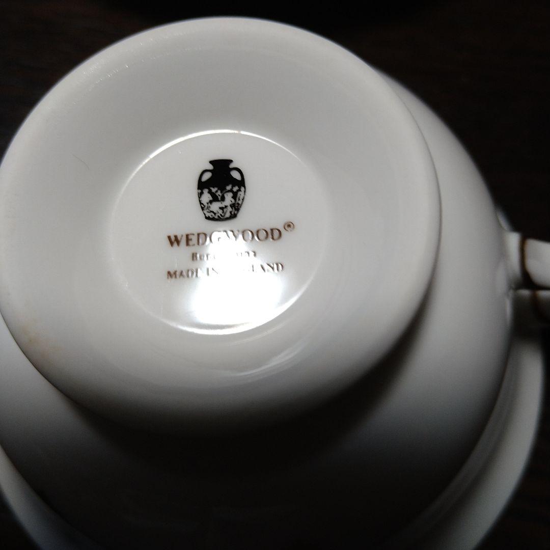 ♥黒壺印ウェッジウッドワイルドストロベリーティーカップ＆ソーサー５客セット