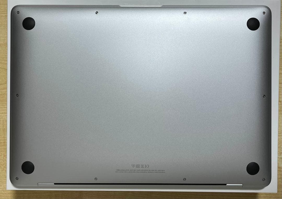 美品 MacBook Air M1 16GB/512GB フィルム付 ハブ付