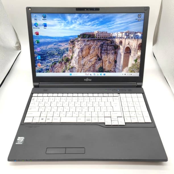 SSD1TB 第10世代 i5 バッテリー◎ 15 富士通 16GB オフィス