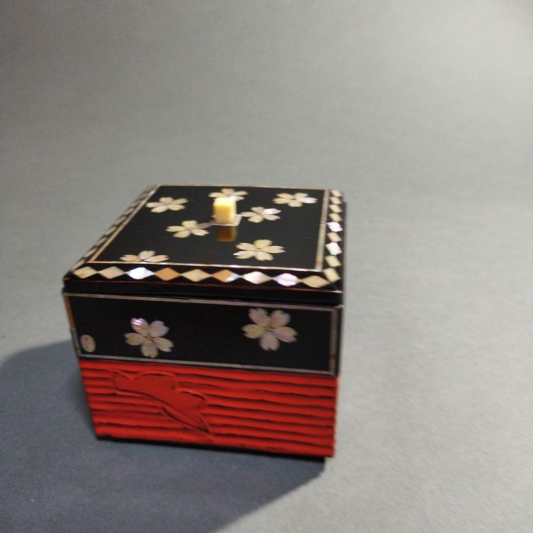 螺鈿細工　小箱