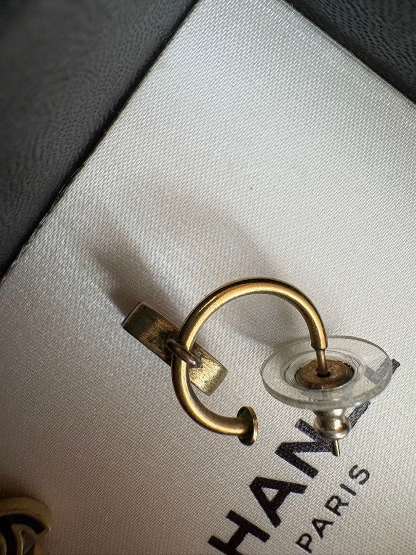 CHANEL ロゴ フープピアス　ヴィンテージ