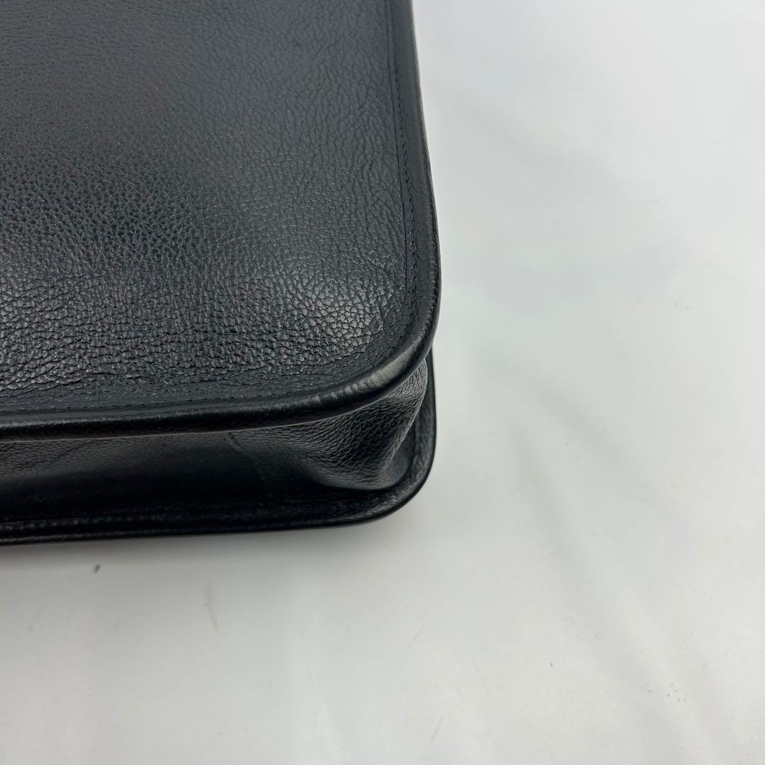 【美品】イルビゾンテ　トートバッグ　ビジネスバッグ　ブリーフケース　ロゴ　型押し