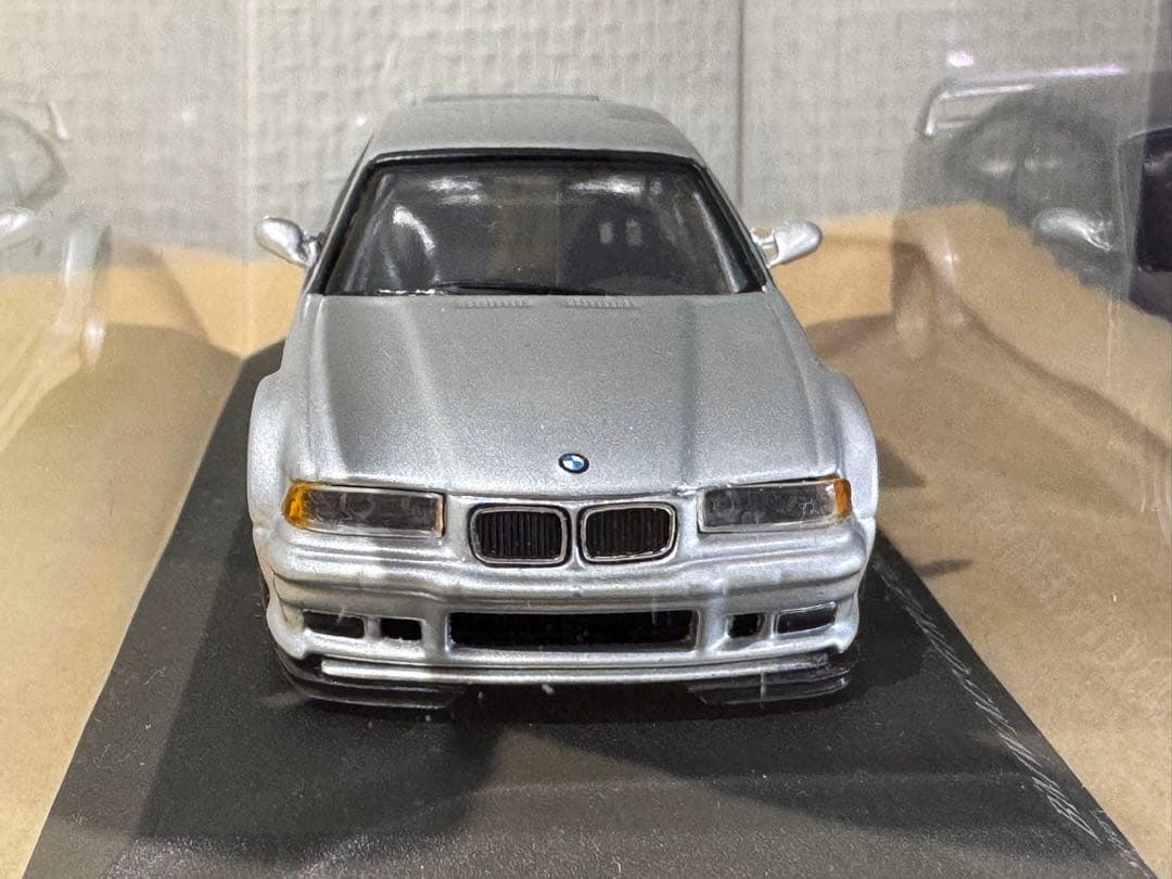 ミニチャンプス、BMW M3 GTR (E36) 1993 シルバー ミニカー