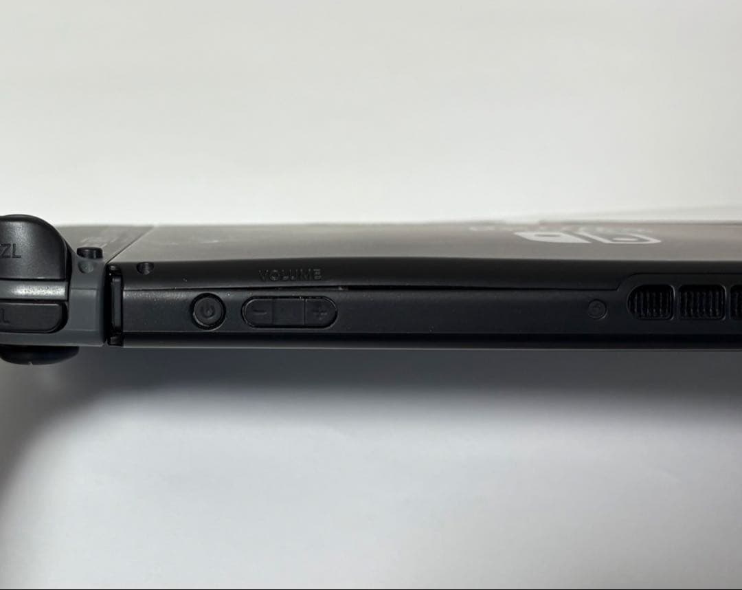 Nintendo Switch 本体（ジョイコン グレー） キャリングケース付き