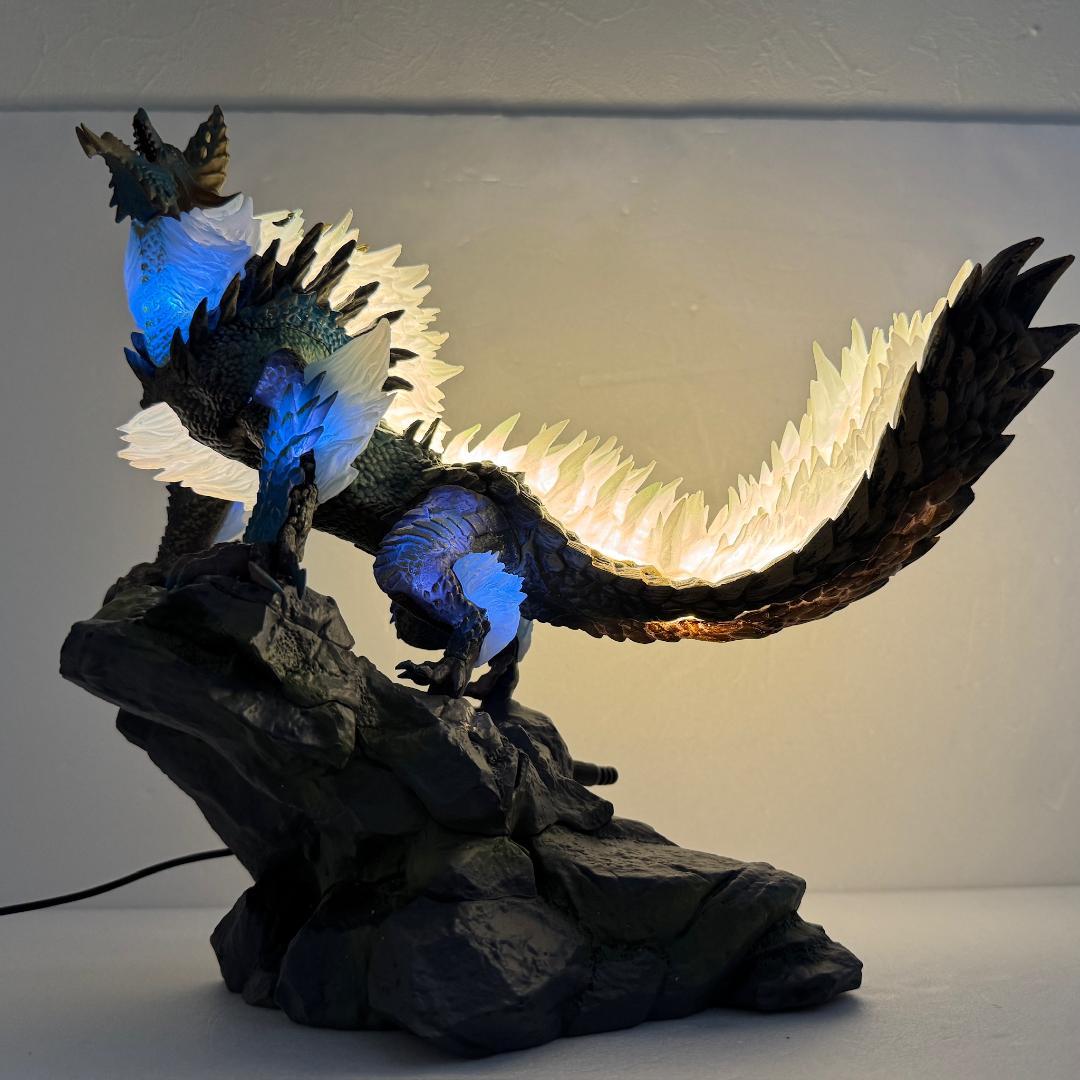 モンスターハンター ジンオウガ フィギュア 雷狼竜 LED点灯　特大サイズ