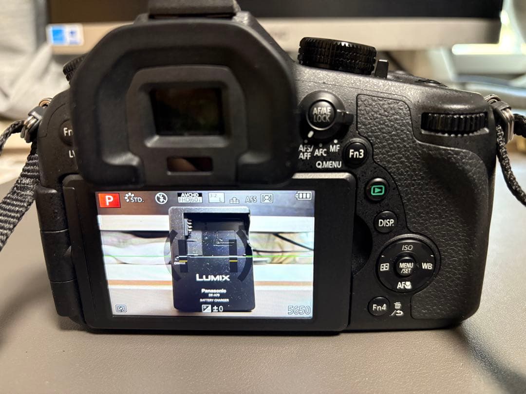 【美品】パナソニック　Lumix DMC-FZ1000 ネオ一眼、ライカレンズ