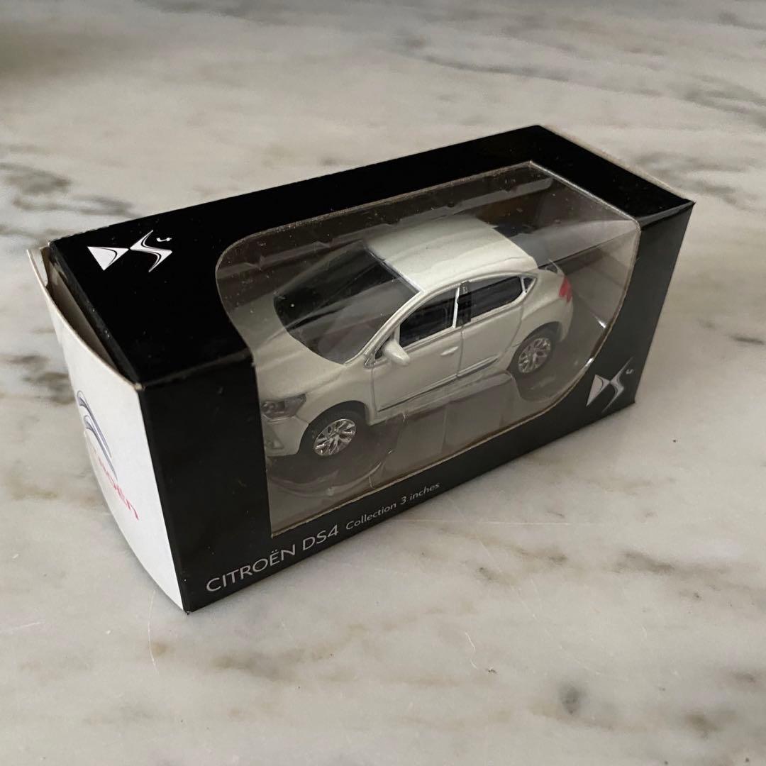CITROEN DS4 ホワイトミニカー 1/43