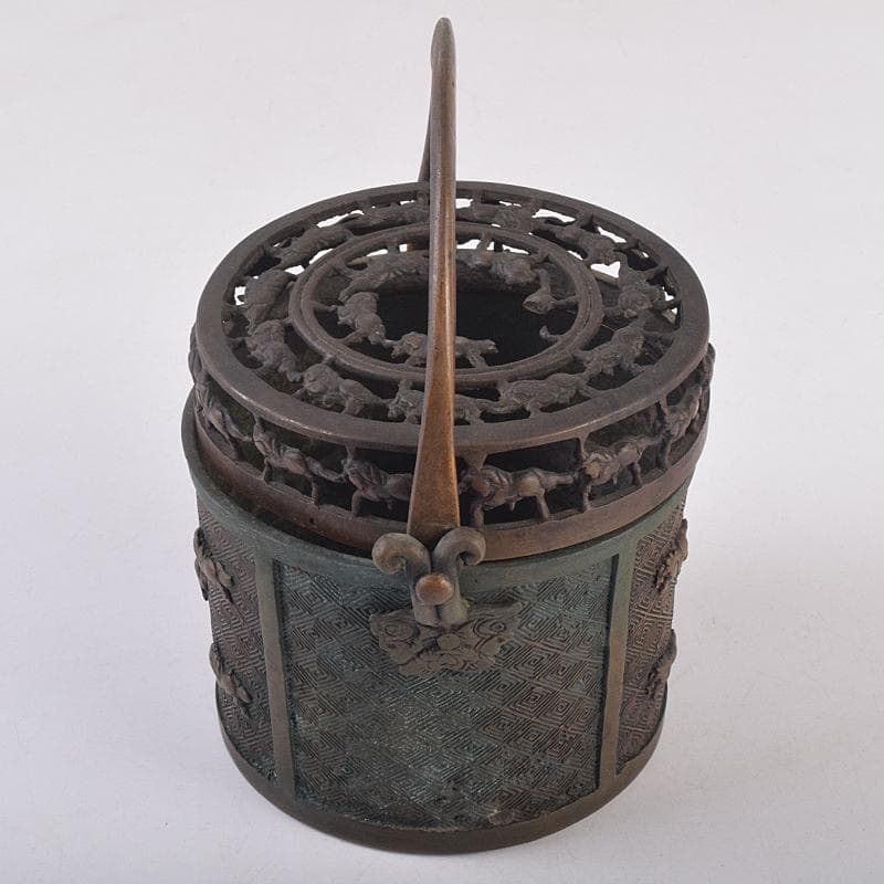 中国　宣徳年製款　古銅宣徳銅　馬刻　持ち手付　透かし蓋香炉　M　R8855