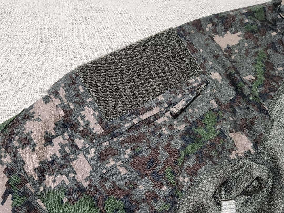 【新品】韓国軍　大韓民国陸軍　戦闘服　コンバットシャツ　TYR　私物品