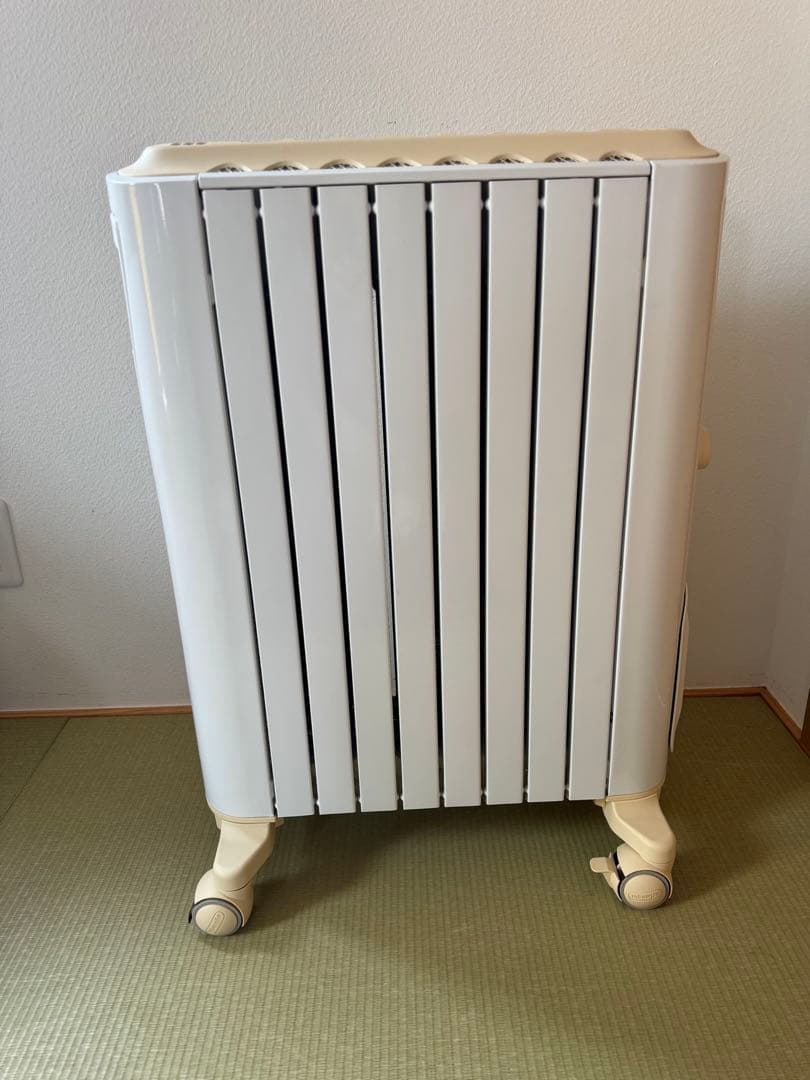 DeLonghi オイルヒーター ホワイト　RHJ75V0815