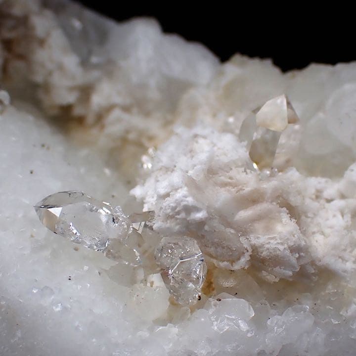 【イタリア/カラーラ産】カラーラダイヤモンドクォーツ