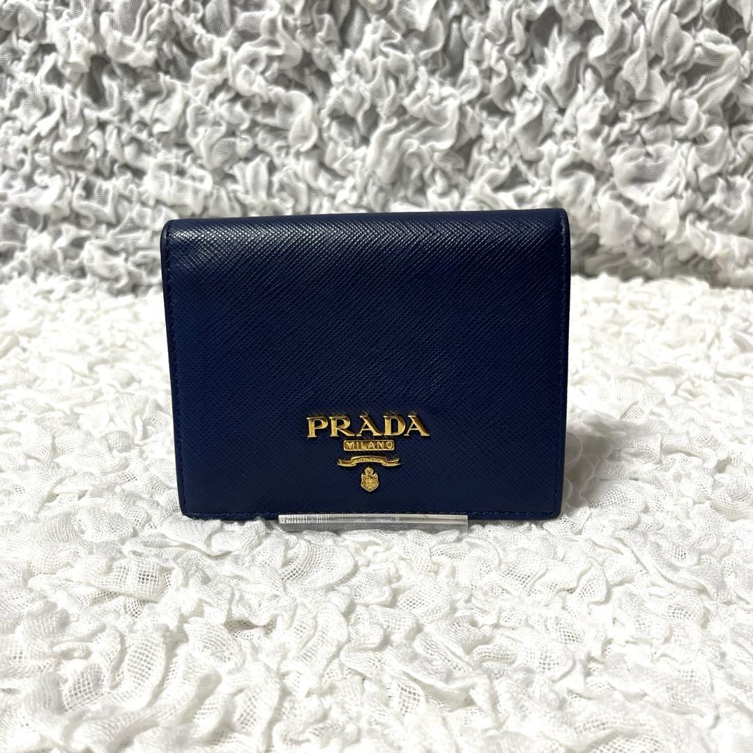 未使用級✨PRADA ネイビー 二つ折り財布　サフィアーノレザー　コンパクト