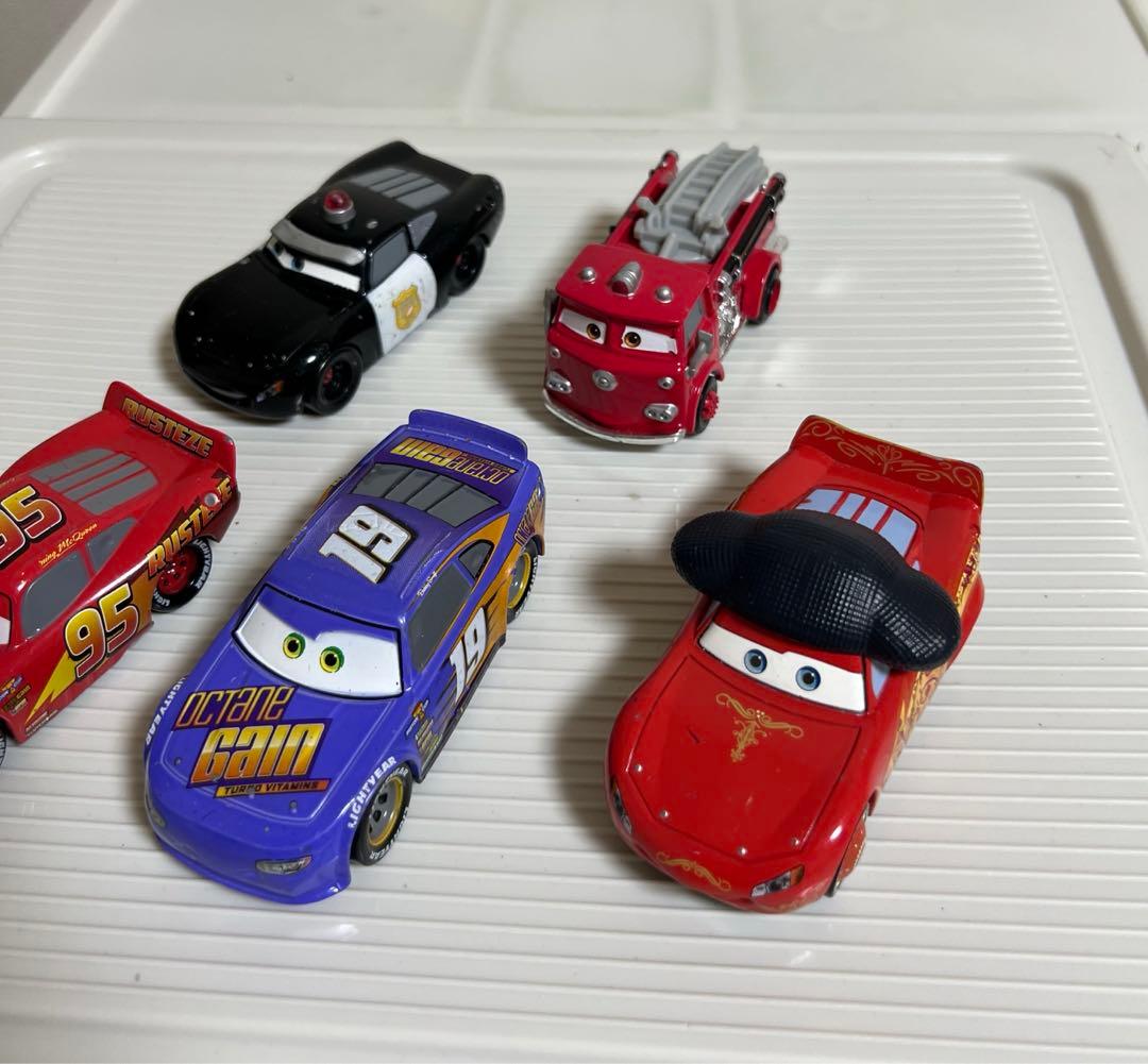 カーズ、ミニカー、BOBBY SWIFT No.19（大きいミニカー）