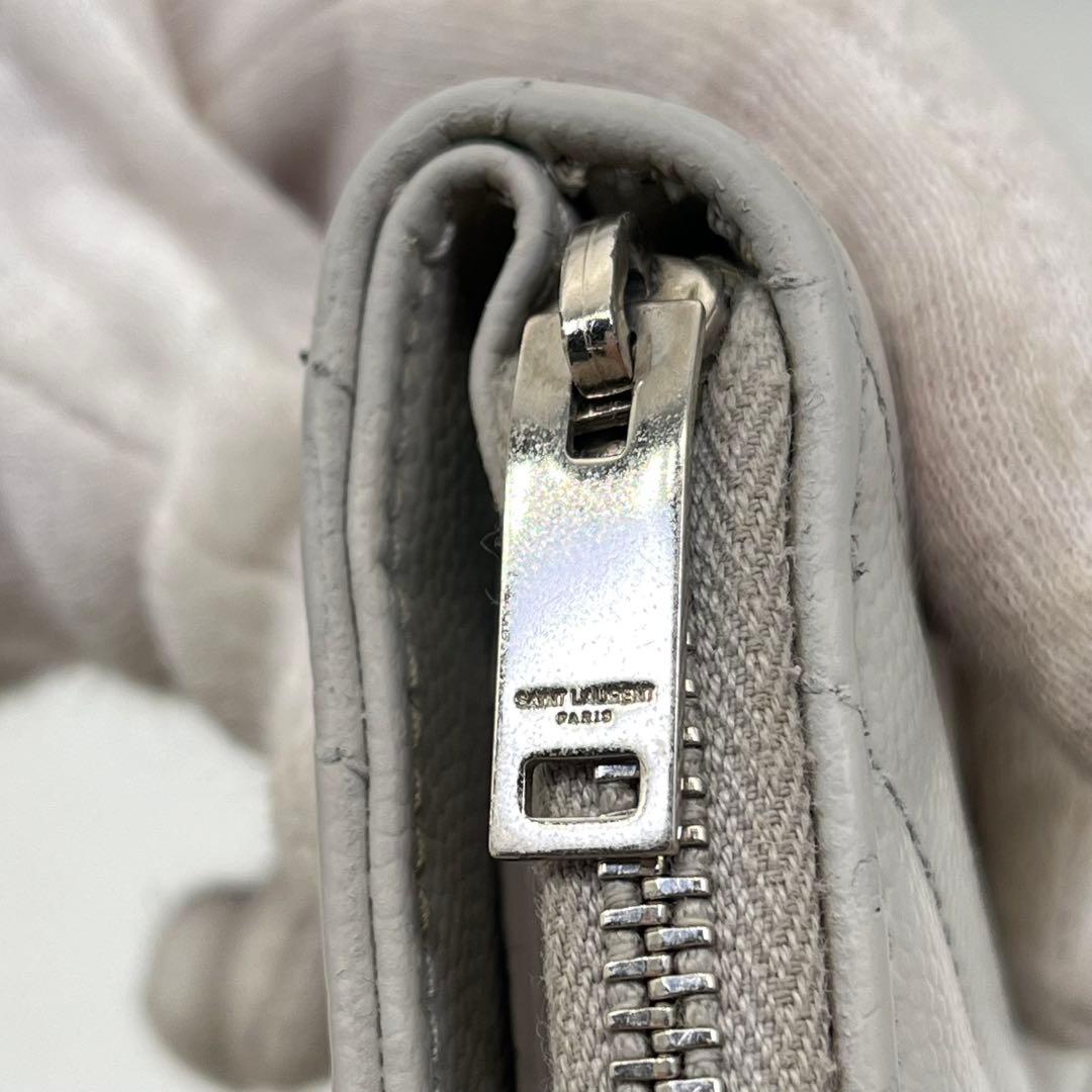 サンローラン 二つ折り財布 カサンドラ Vステッチ キャビアスキン 保存袋付き