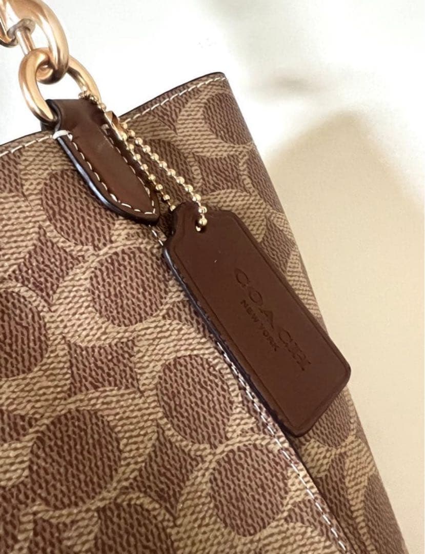 【COACH】 ローアン バケット バッグ・シグネチャー キャンバス