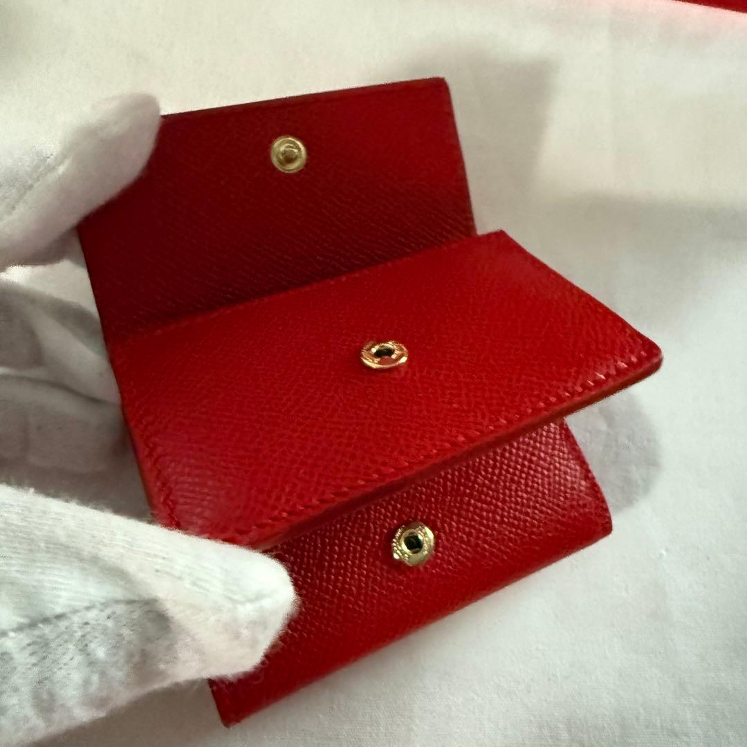 新品 未使用 フェラガモ レザー三つ折り財布 レッド リボン