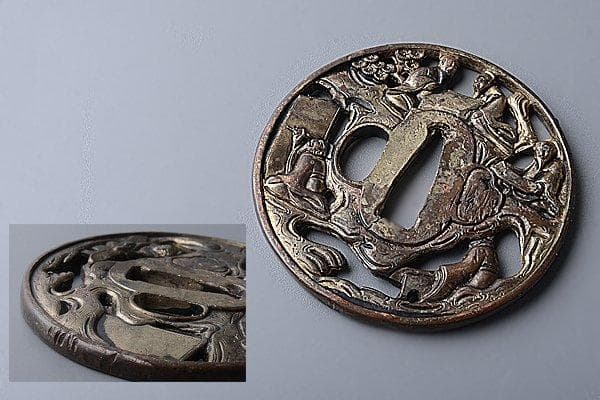 ◆224◆人物透文丸鍔　刀装具 刀剣美術　時代　日本刀拵え縁頭柄前銅製金工品