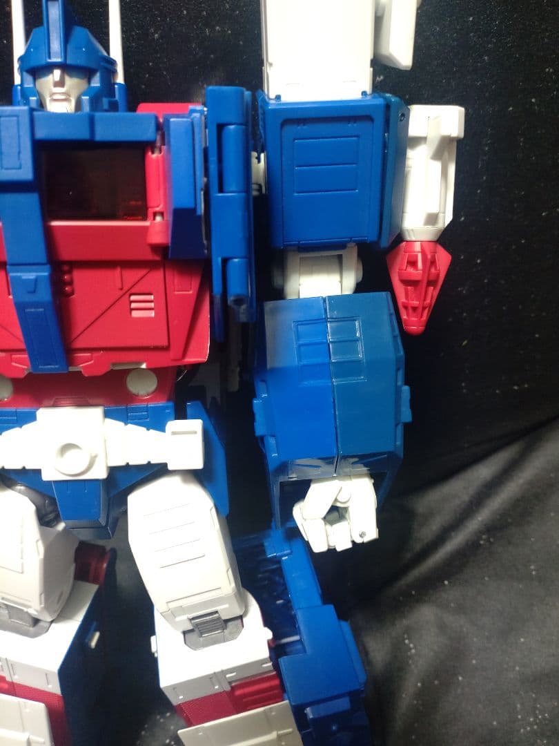 タカラトミー　マスターピースウルトラマグナス