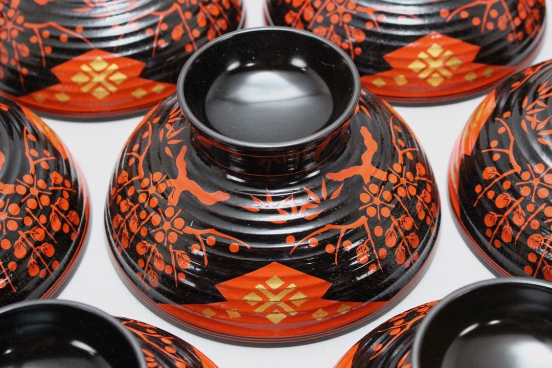 No4797秀衡塗　梅樹文蓋付椀　9客 木箱付　漆器　岩手　伝統工芸　送料無料