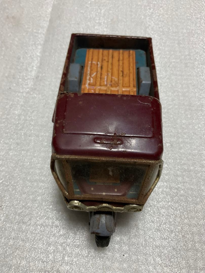 マツダ／3輪トラック。ブリキ製年代不明？【僅かな錆があります、付属品、箱は無し】