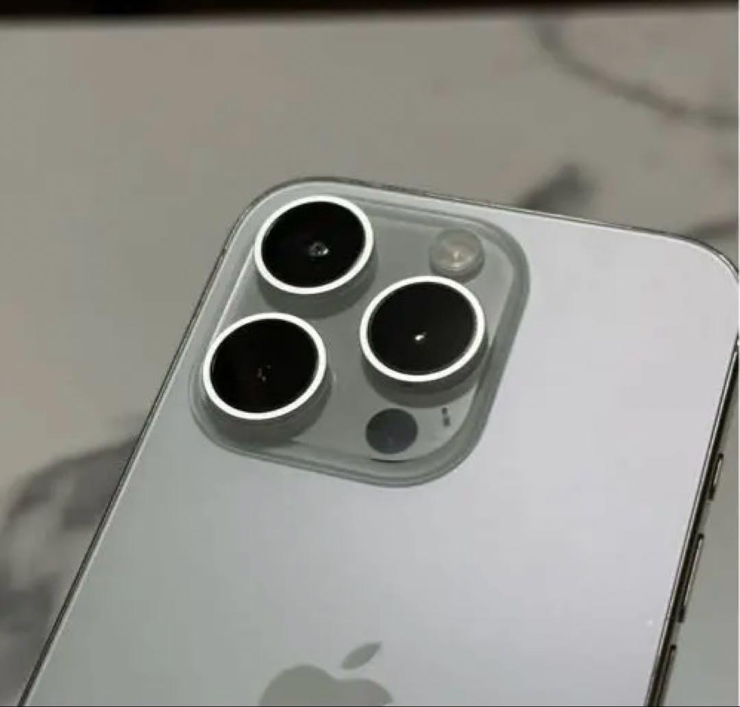値下げ不可　Apple iPhone 15Pro シルバー 本体