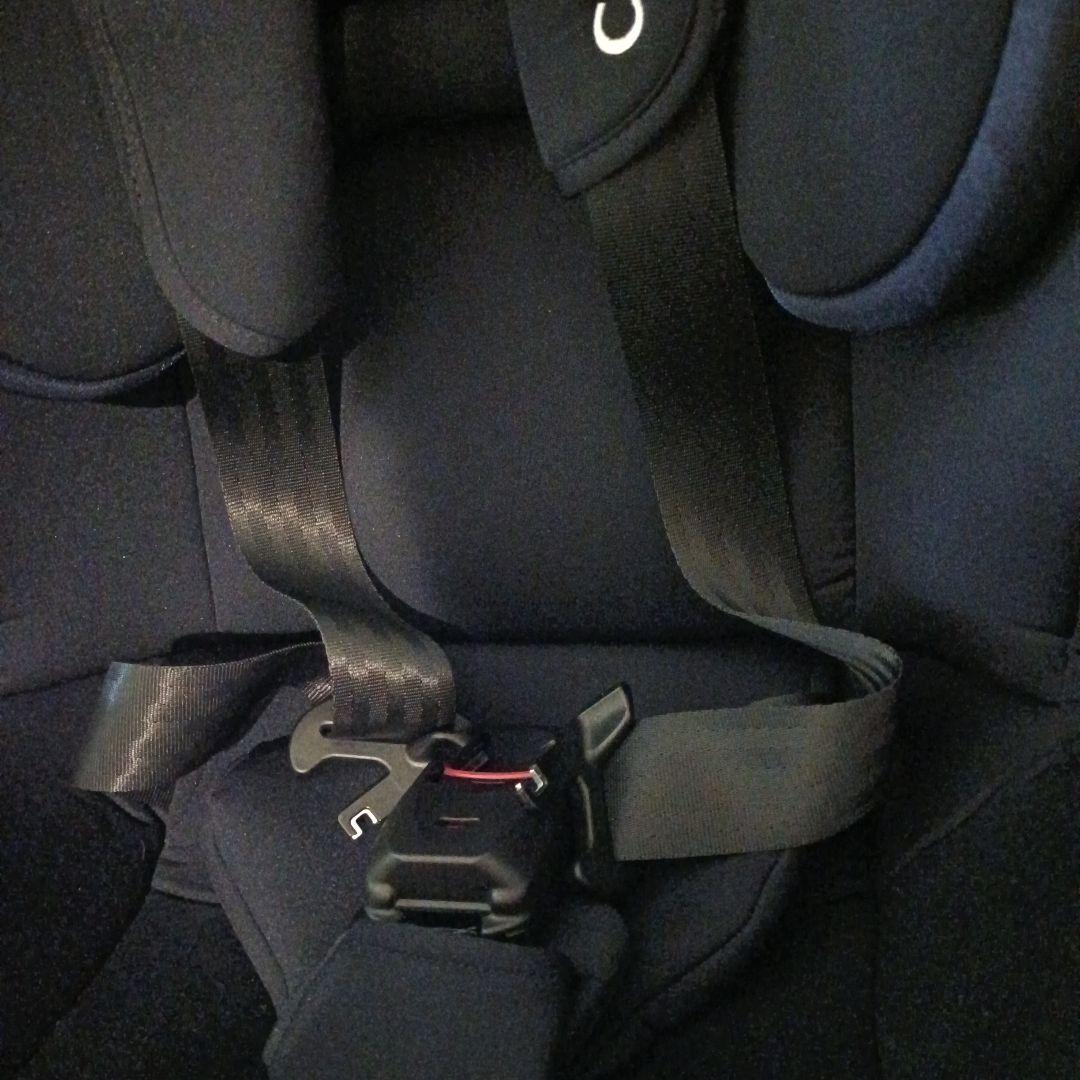 Combi チャイルドシート ネイビー　コンビ　ベビーシート　美品　新生児対応