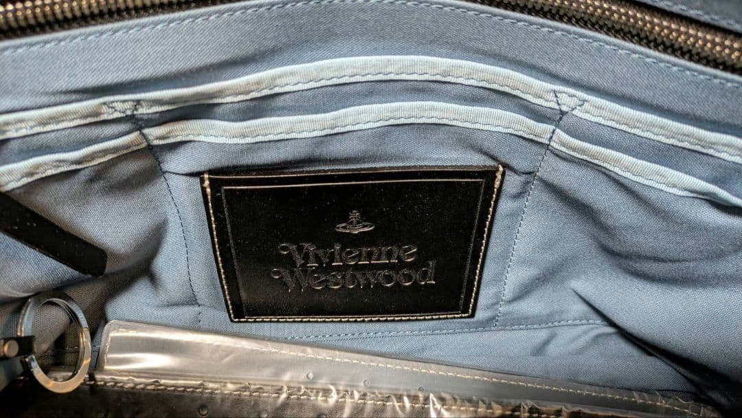 【新品】ヴィヴィアンウエストウッド　バッグ　黒色