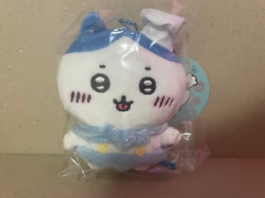 ちいかわ　カフェのコックさんマスコット　ハチワレ