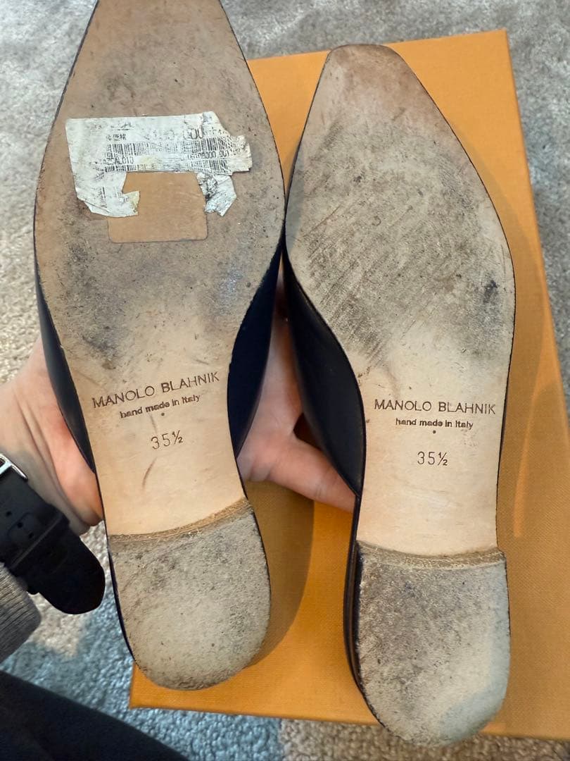 マノロブラニク ミュール 35ハーフ