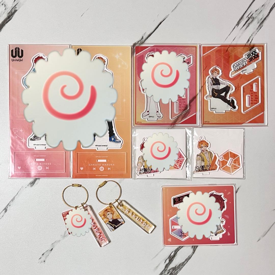 ピンズ・ピンバッジ・缶バッジ mimi