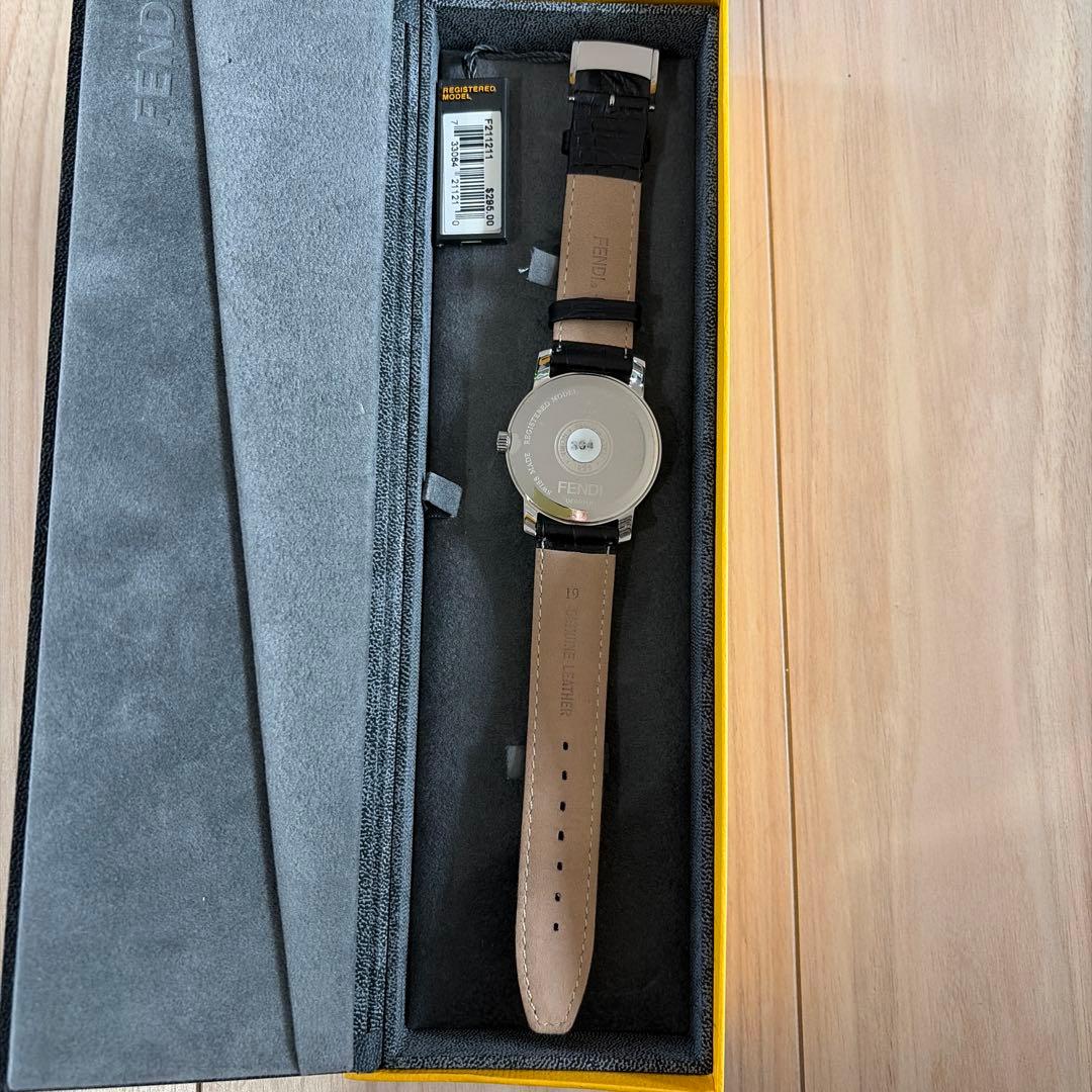 FENDI ブラックレザー 腕時計 クォーツ