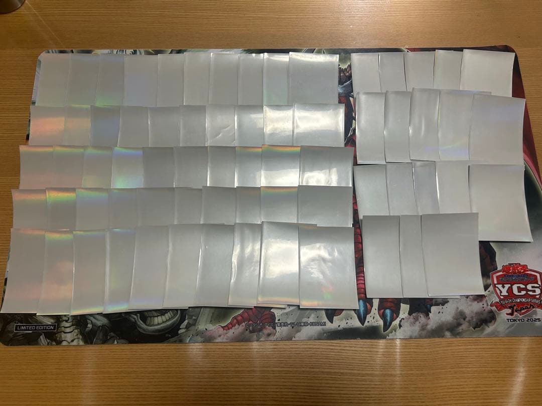 遊戯王　閃光の波動　スリーブ68枚