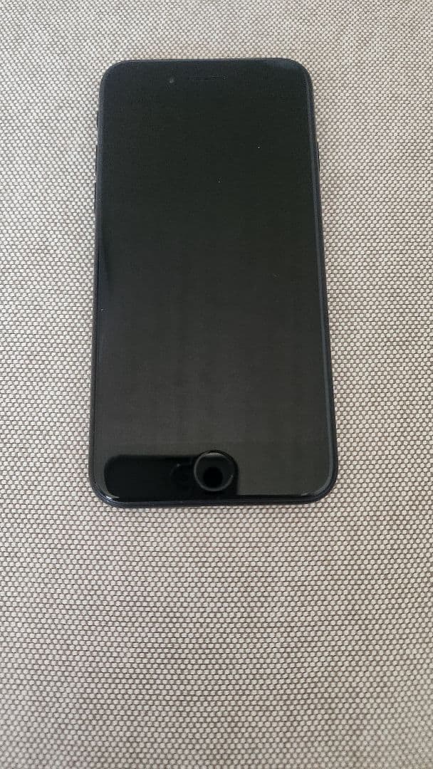 Apple iPhone SE 第2世代 64GB ブラック