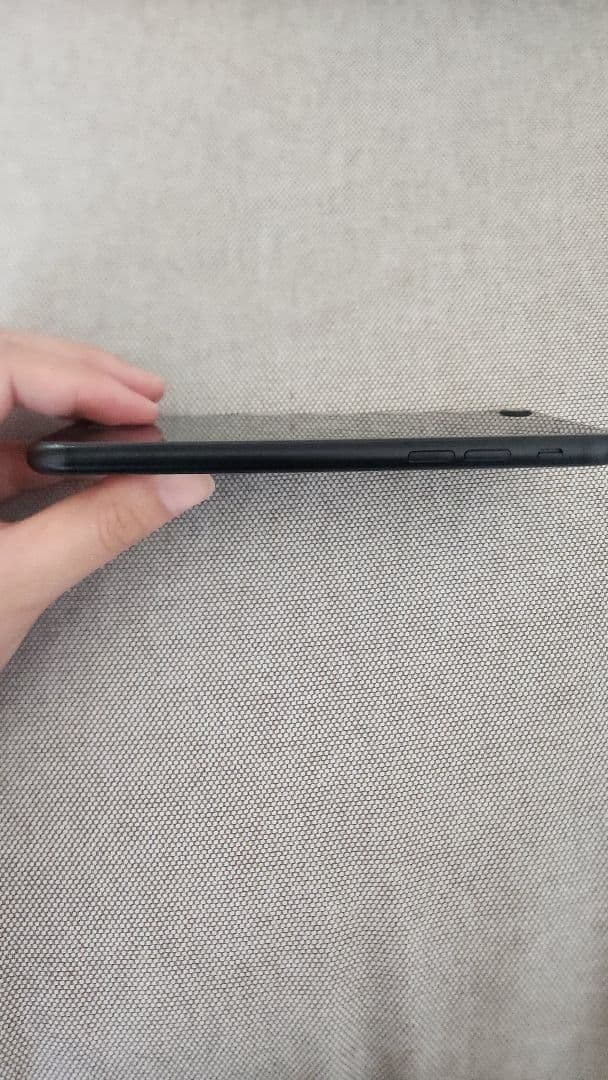 Apple iPhone SE 第2世代 64GB ブラック