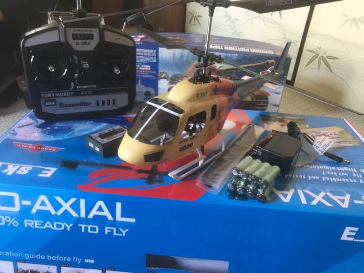 ラジコンヘリコプター ヒロボー値下げしました！