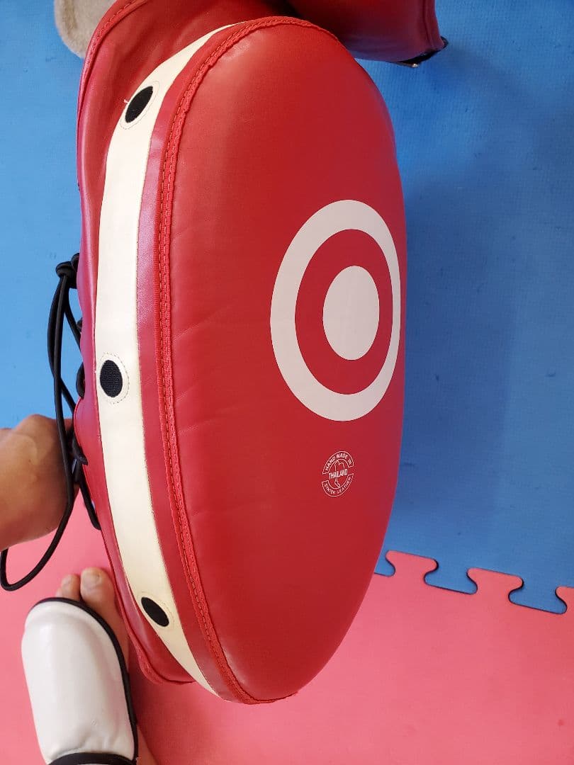 Fairtex 赤 ローキックパッド　右足のみ