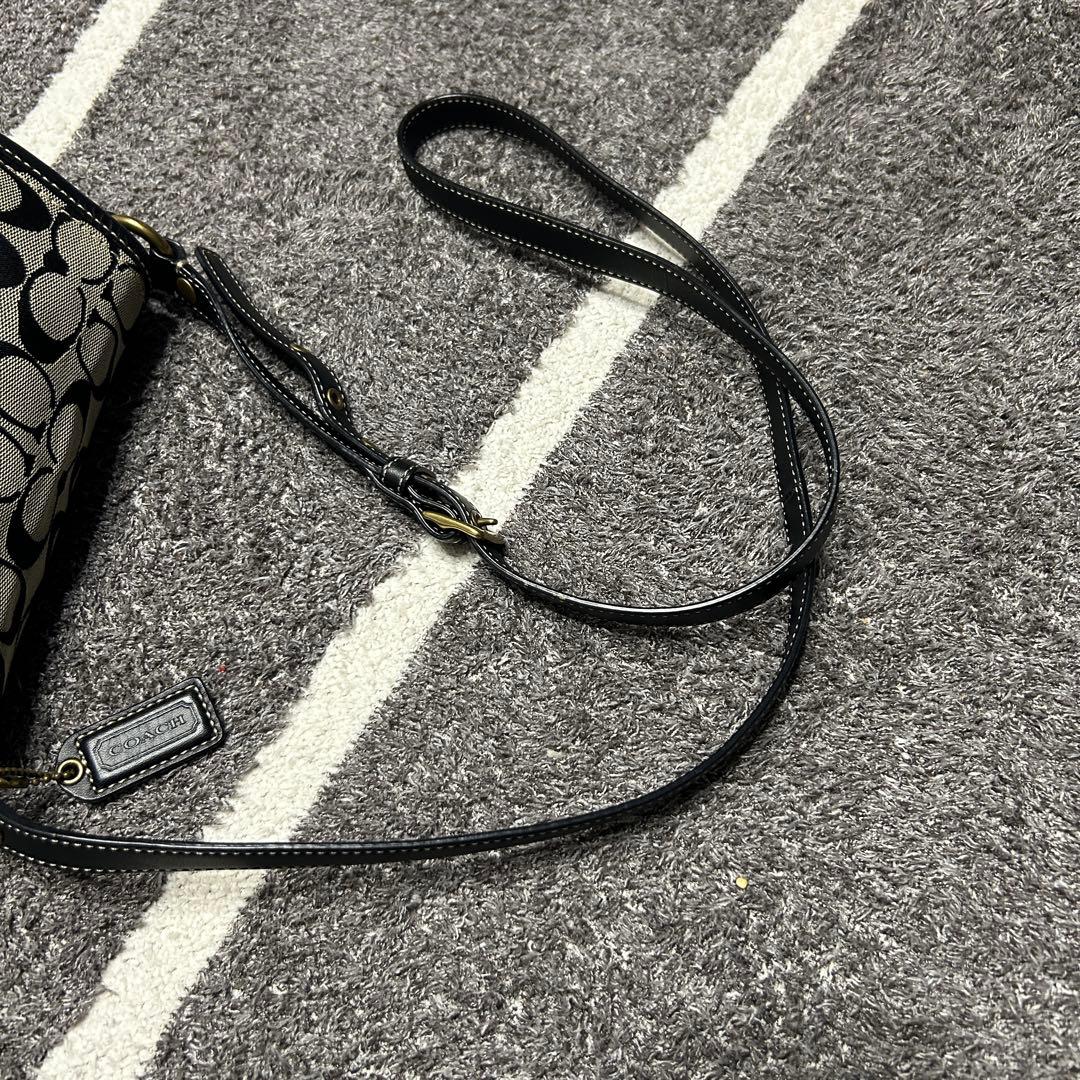 希少 美品 コーチ ショルダーバッグ シグネチャー ターンロック クロスボディ